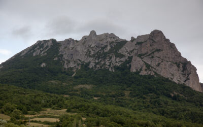 Le Pic de Bugarach : Un Mystère Naturel au Cœur des Corbières